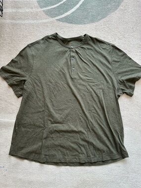 Banana Republic Olive Green Short Sleeve Henley Shirt